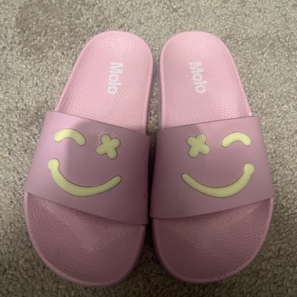 Good condition Molo Girls Slides size 27/28 (10/11)
